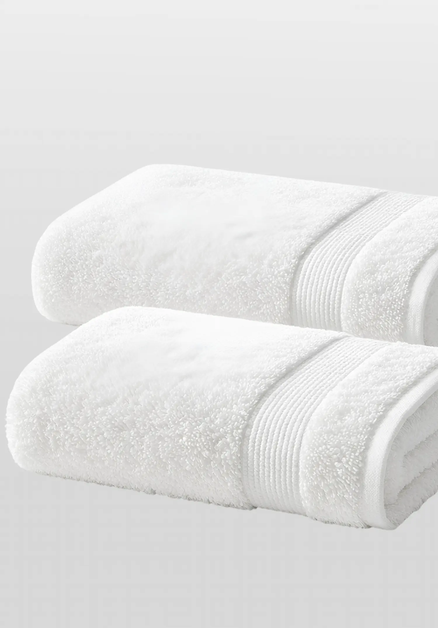 White hotel towels and luxury hotel bath towels